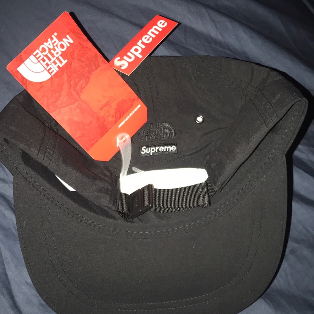 Supreme X North Face Black Hat - Picture 5 of 5